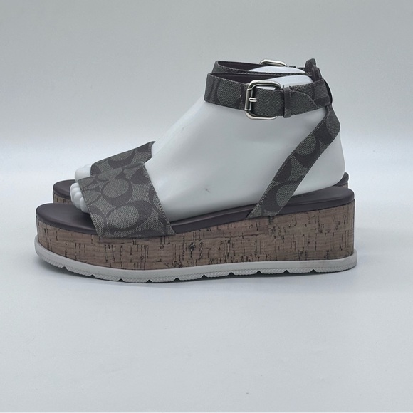 Coach Platform Sandals. Size 8. - Picture 4 of 12